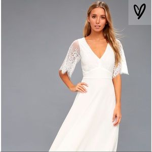 NWT Lulu’s Daphne white lace maxi dress